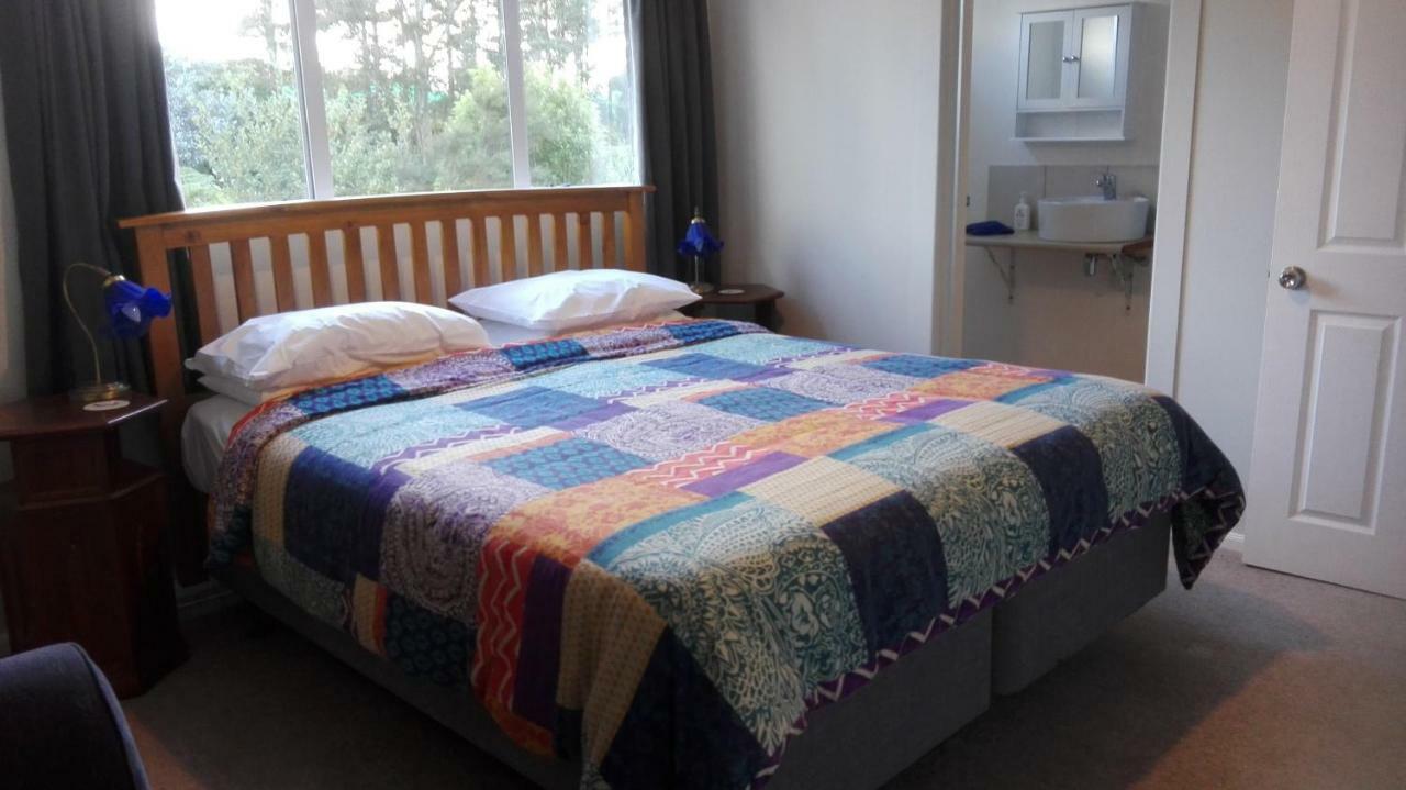 Purple Hen Country Lodge Katikati Bagian luar foto